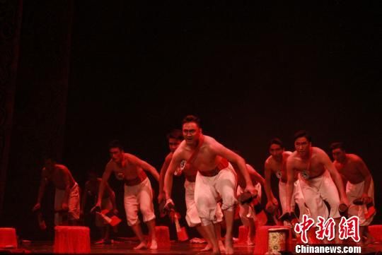 图为舞蹈展演。　徐雪 摄
