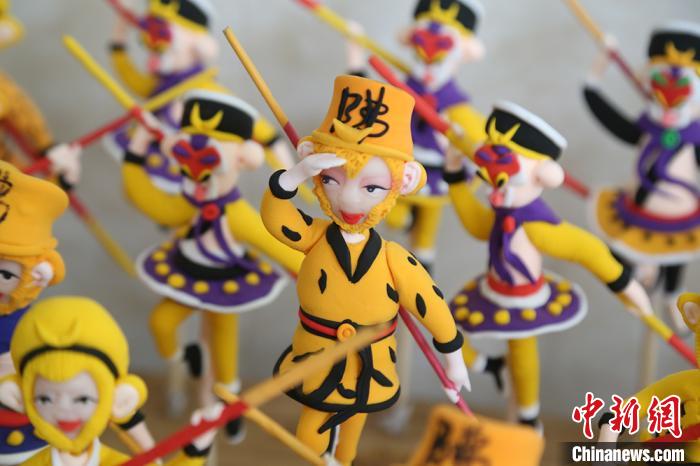 图为面塑“孙大圣”。　郑兵 摄