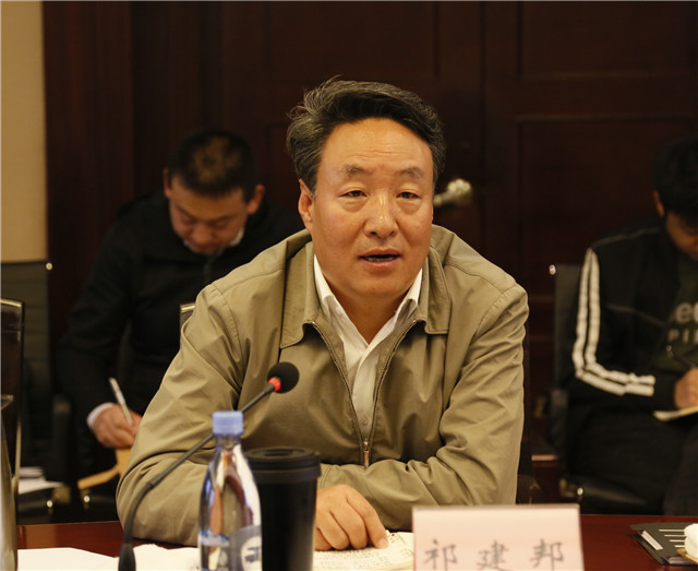 12161600qizq.jpg