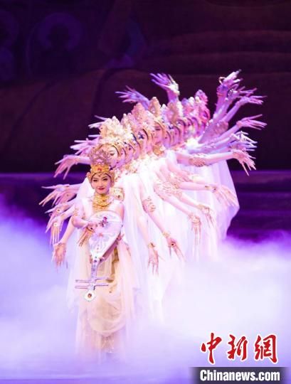 10月16日至17日，《丝路花雨》在甘肃黄河剧院连续演出两场。　甘肃演艺集团供图