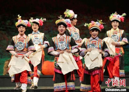 该剧以张小娟为原型,全面展示了基层扶贫干部形象。 任磊 摄 该剧以张小娟为原型,全面展示了基层扶贫干部形象。 任磊 摄