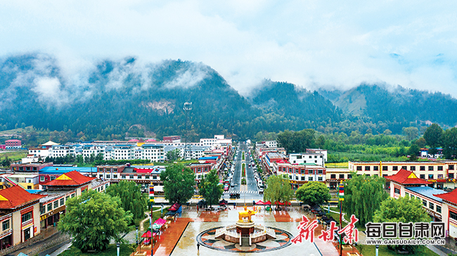 一场秋雨过后天祝县天堂镇天堂村宛如一幅特色田园画卷