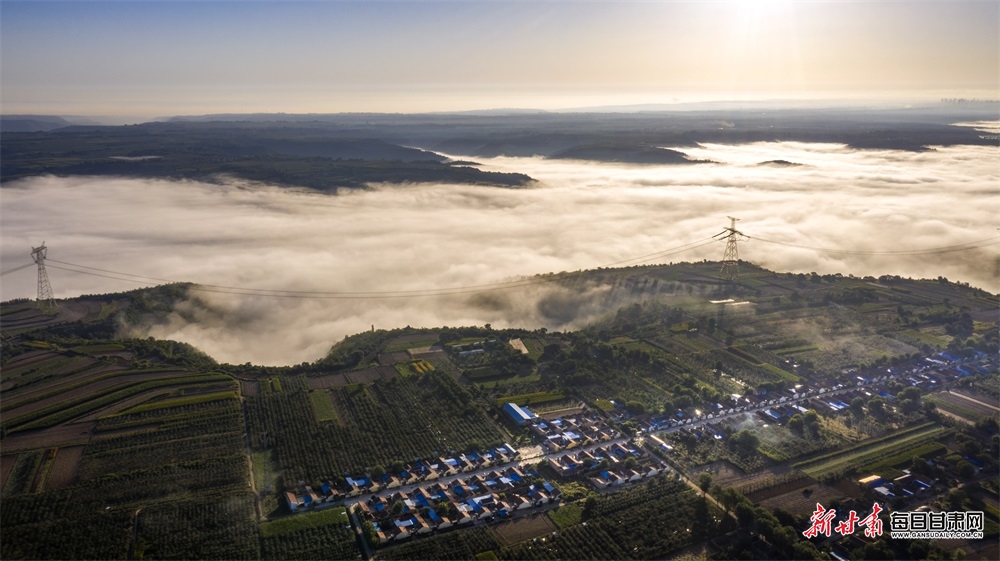 泾川县高平镇大寺坳村现云海景观