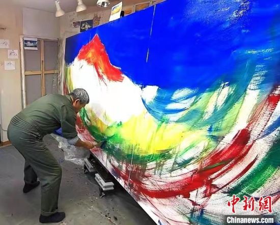 图为常嘉煌创作《奥运之韵》。(资料图) 受访者供图 图为常嘉煌创作《奥运之韵》。(资料图) 受访者供图