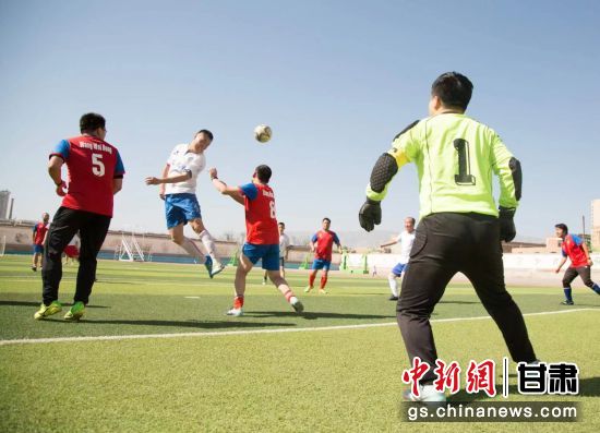 天祝县足球“星级”锦标赛开赛