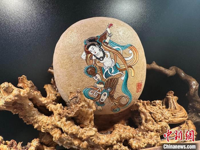 图为黄河石上的反弹琵琶。高莹 摄
