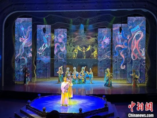 6月15日，“《乐动敦煌》全球首演发布会暨乐动敦煌-文旅产业综合体项目开业仪式”在敦煌市举办。图为《乐动敦煌》剧照。　中新社记者 闫姣 摄