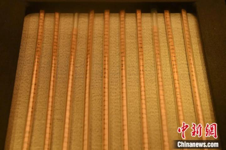 武威《仪礼》简。李亚龙 摄