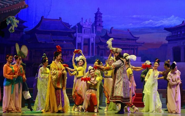 经典舞剧《丝路花雨》全国巡演在沪完美落幕