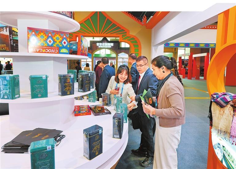 【加强文化交流 促进文明互鉴】第八届敦煌文博会展览受欢迎