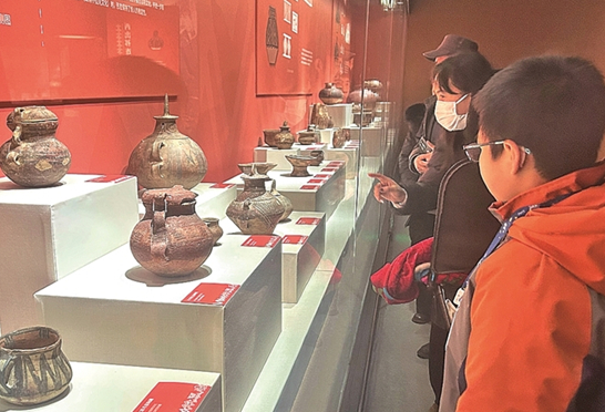 “从黄河到天山——史前彩陶的西渐之路”文物大展在甘肃展出