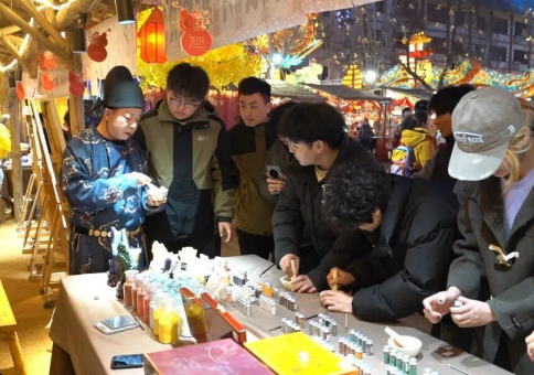  敦煌不只在壁画里 也在市井烟火里