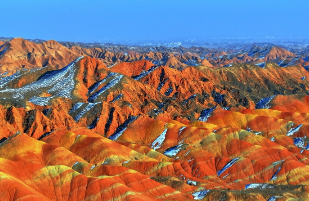 【小陇画报·471期】临泽：春雪落丹霞 似水墨天境