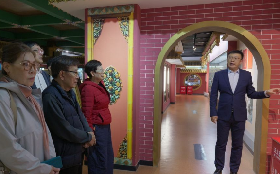 《四库全书》在两岸 文脉相连盼团圆