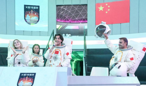 丝路IP·机遇中国|国际体验官“登陆火星”晒体验