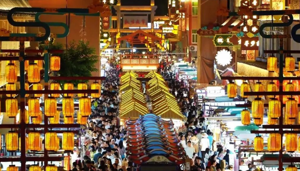  丝路敦煌　热度持续攀升