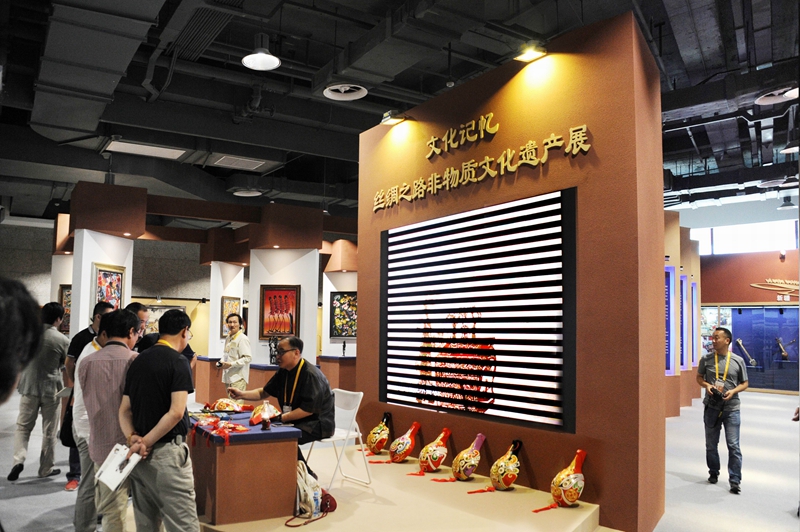DSC_2547“文化记忆”—— 丝绸之路沿线国家非物质文化遗产展示.jpg