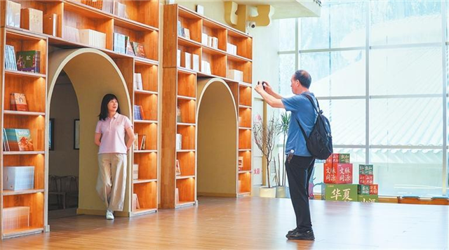 工厂里描壁画、窑洞里品咖啡、景区里赴古宴……甘肃，消费场景上新